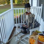 decorating ideas for halloween front porch the best 35 front door decors for this yearu0027s halloween RKRQAWP