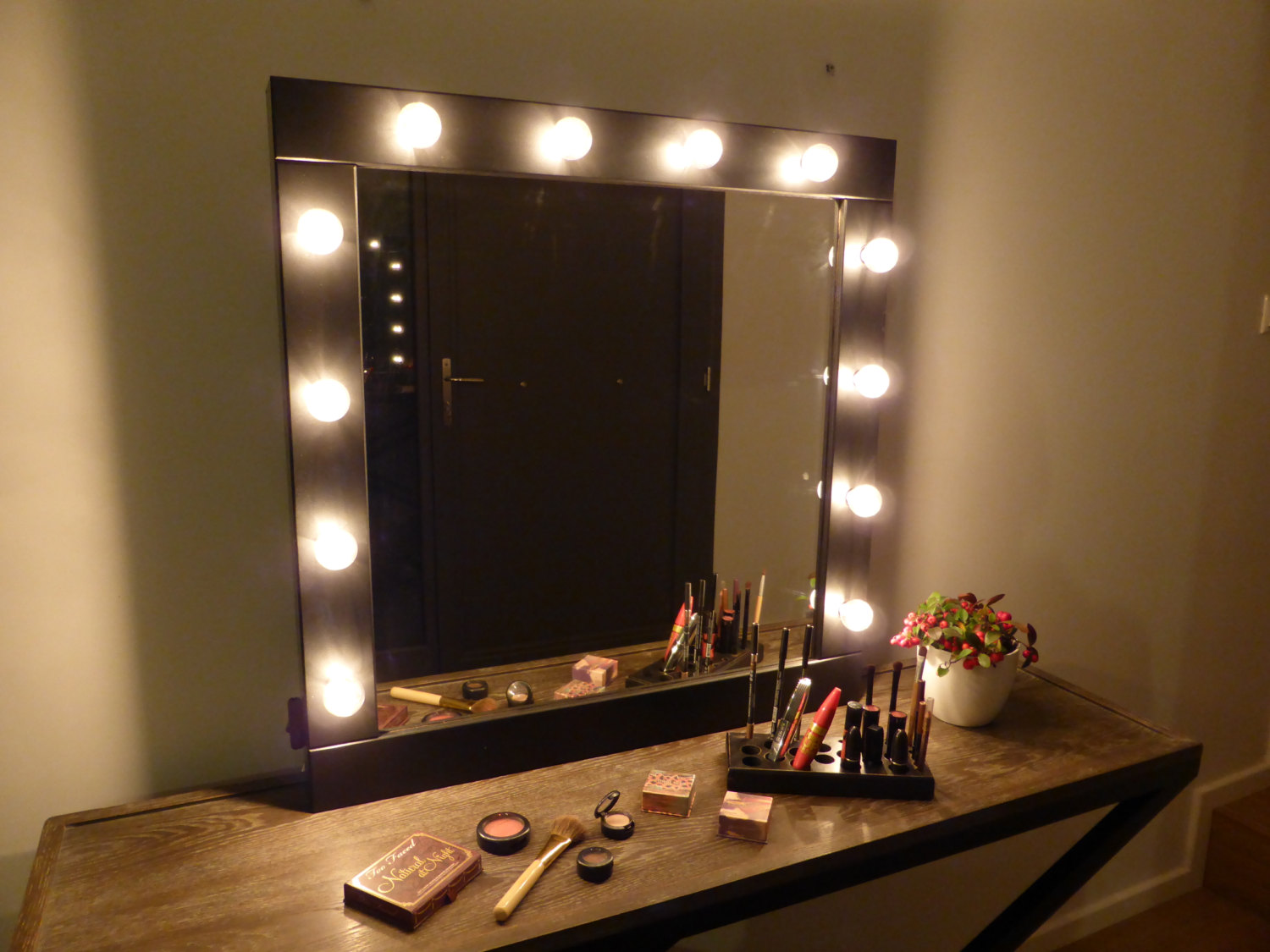 makeup mirrors with lights wall makeup mirror and light ZBNSYEU