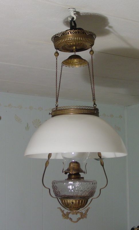 love these antique hanging lamps~ | *Shine*Your*Lamp*Light