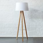 Tripod Wood Floor Lamp | ROLAND - LIGHTING | Wood floor lamp, Floor