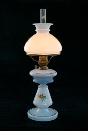 Antique Kerosene Banquet Lamps | LoveToKnow
