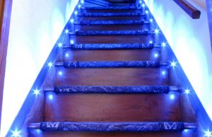 LED Stairway Automatically Treats You Like Royalty | PCWorld