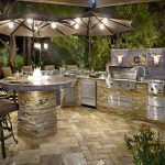 custom-outdoor-kitchens
