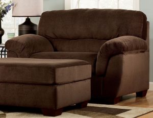 similar to my living room chairs/ottomanswould love to have these in  brown leather