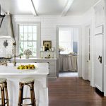 24 Ideas for Decorating a Kitchen With White
