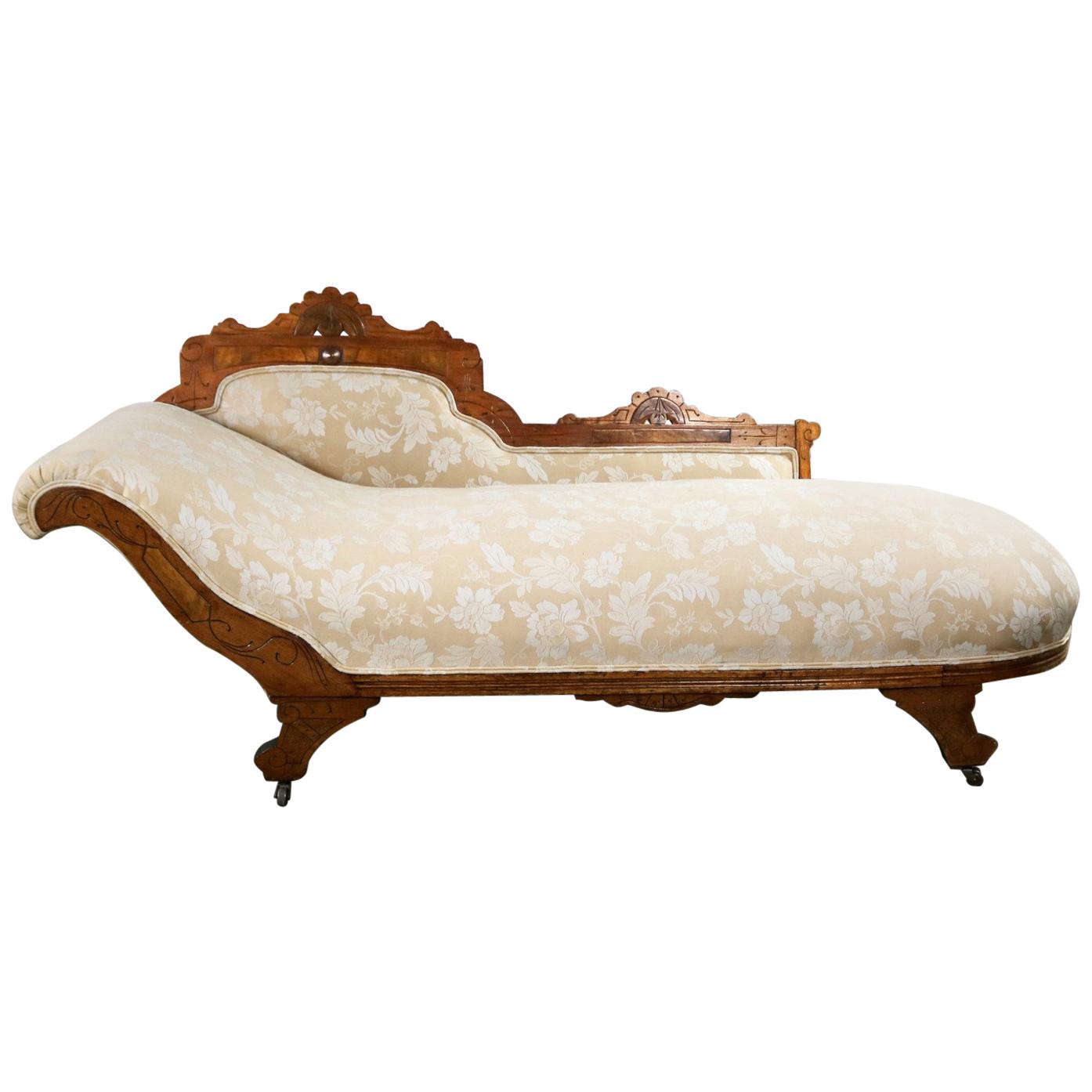 Eastlake Victorian Récamier Daybed Chaise Fainting Couch For Sale
