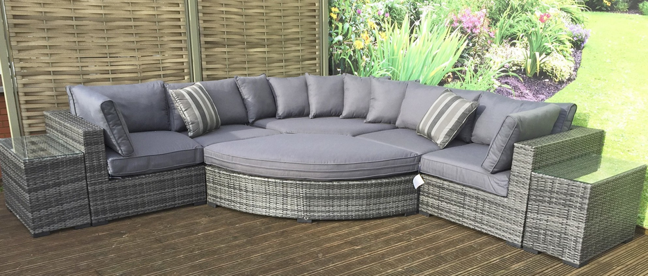Use Rattan Outdoor Furniture for your Deck