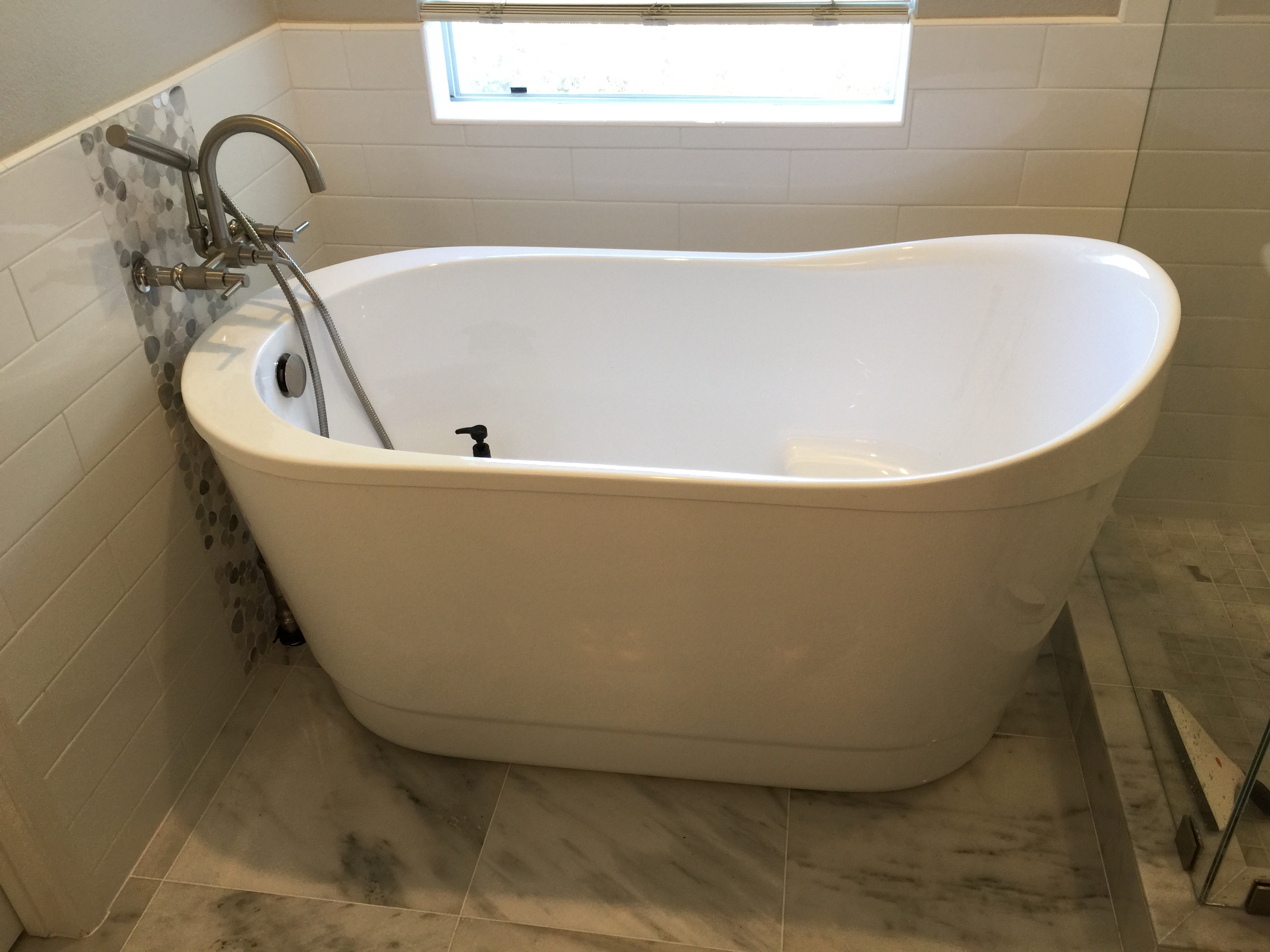 Tips for Picking the Right Bathtub from Expert Bathroom Remodeler