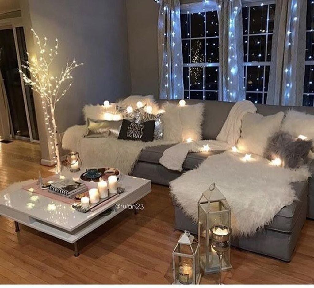 Nice 99 Best Winter Living Room Decoration Ideas. More at  https://99bestdecor
