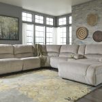 Reclining Sectional w/ Console & Chaise