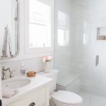 Small bathroom renovation and 13 tips to make it feel luxurious/white  marble bathroom -
