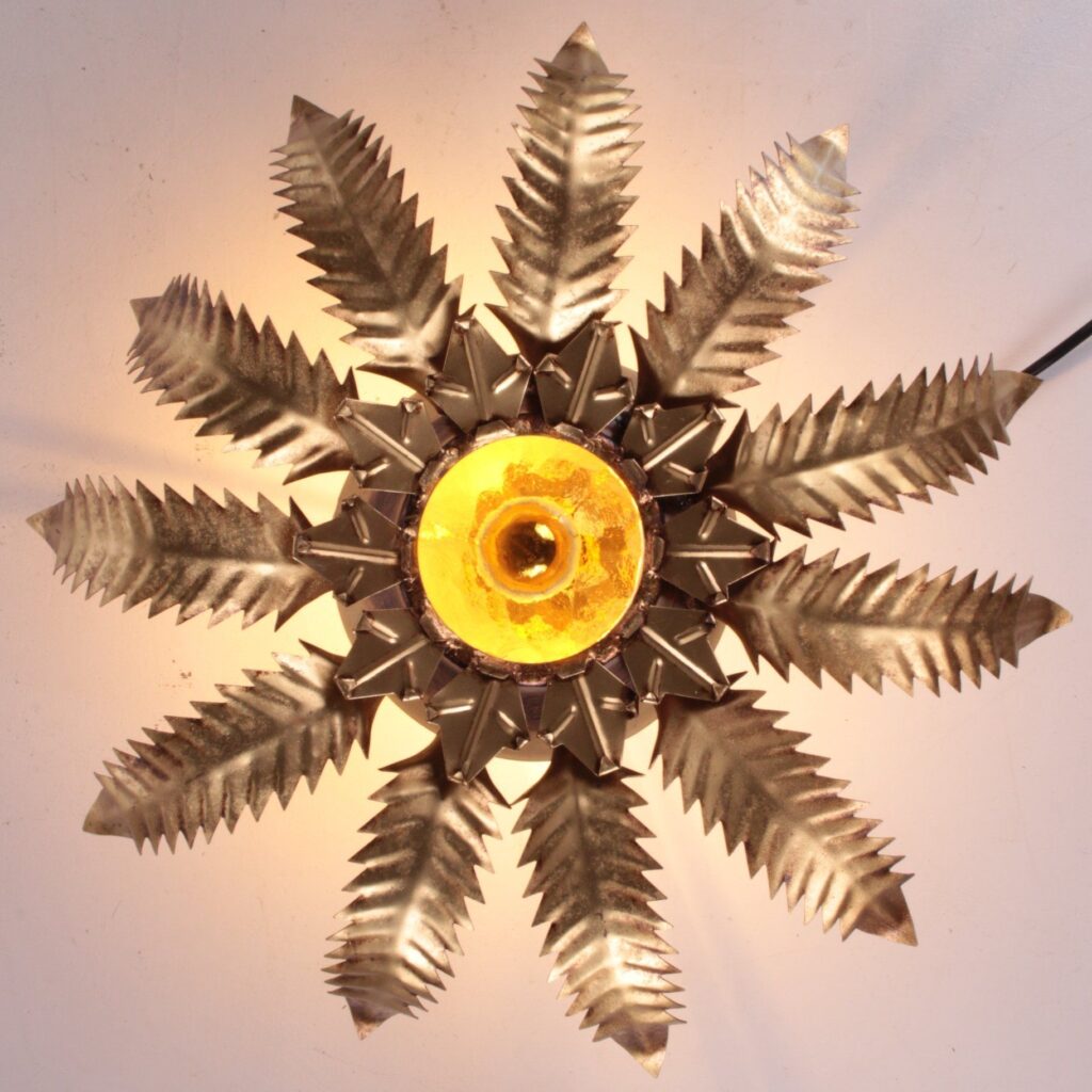 1698444832_Florentine-wall-lamps.jpg