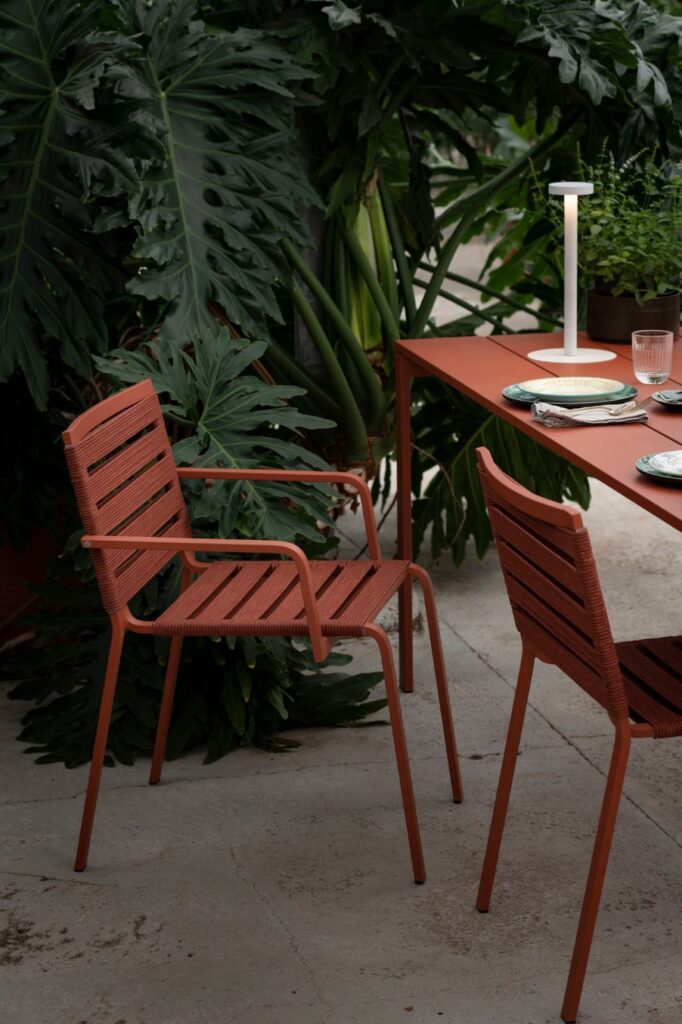 1698449865_Stackable-Chairs.jpg