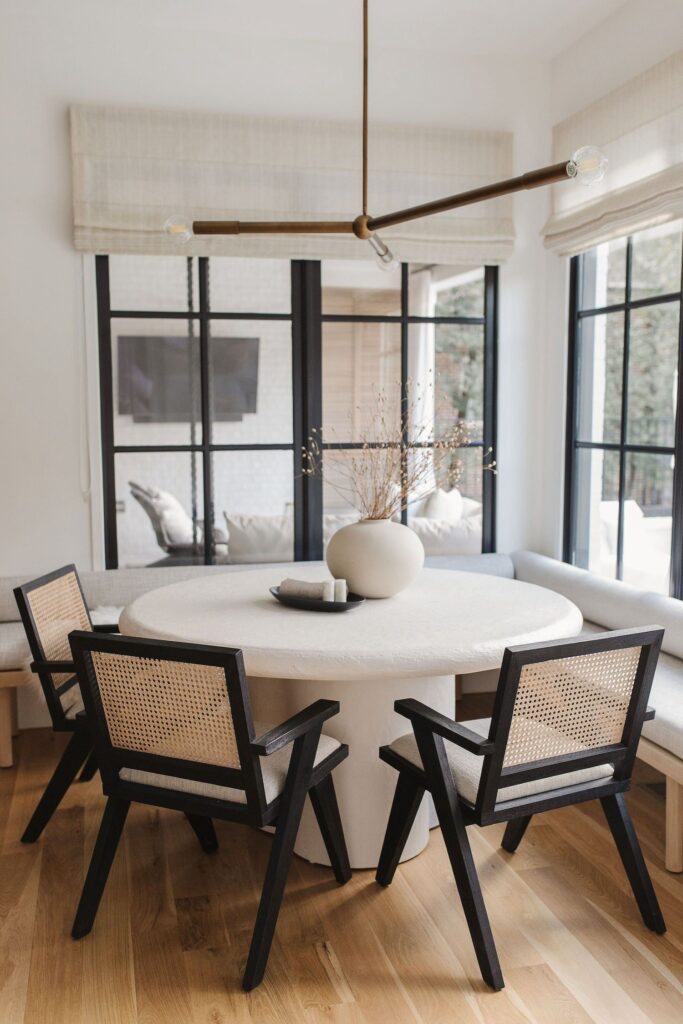 1698453554_Dining-Room-Lighting.jpg