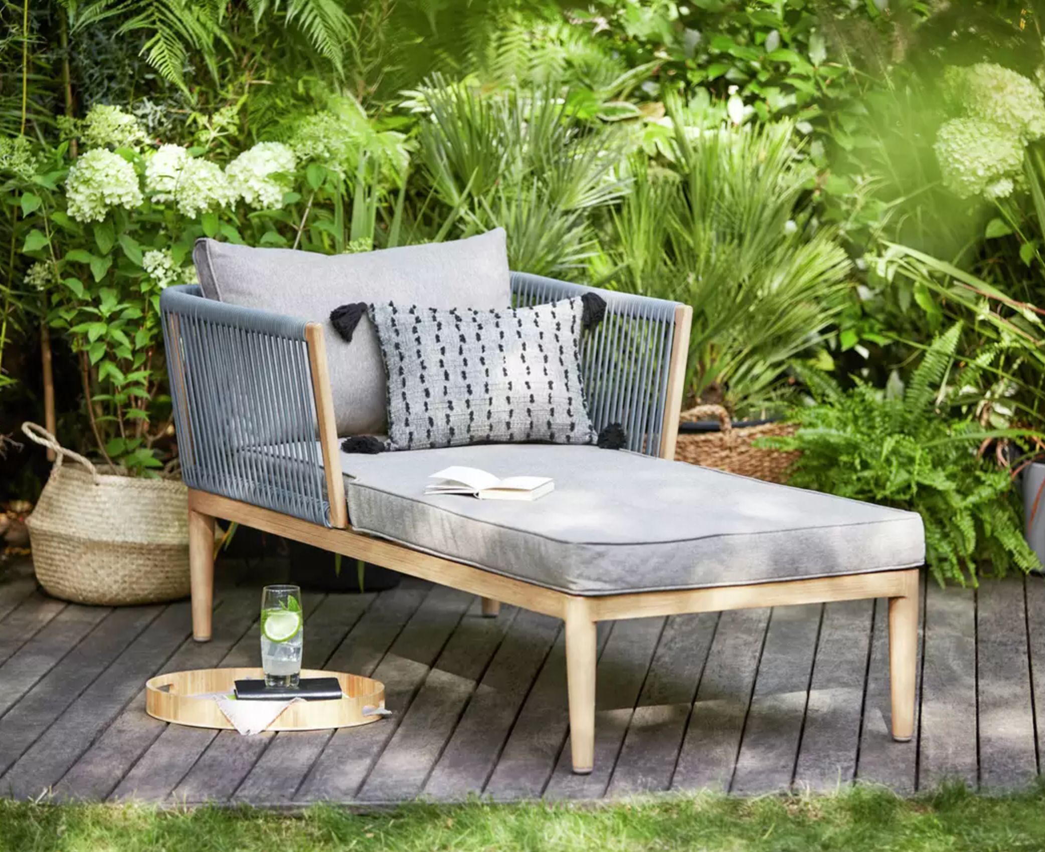 Great Garden Furniture Ideas for Outdoor
  Spaces of all Sizes