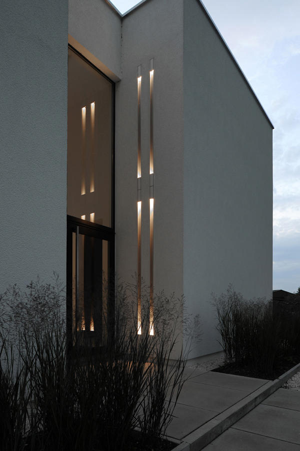 1698467079_Recessed-wall-lights-outside.png