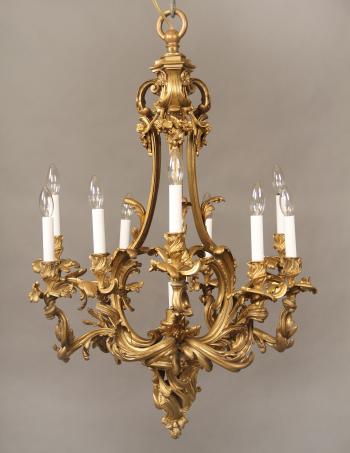 Historic appearance, latest technology:
  antique chandeliers