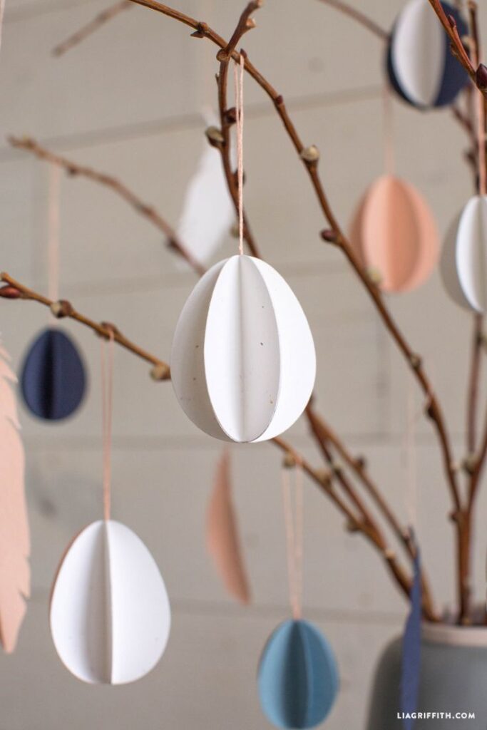 1698471859_Easter-decorating.jpg