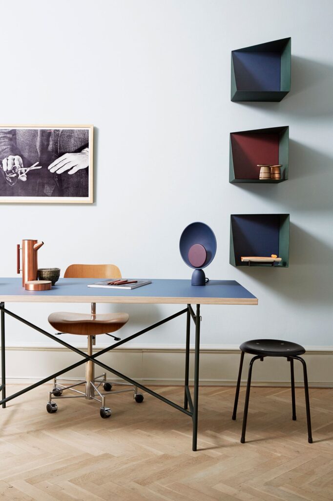 1698472776_High-Office-Chair.jpg