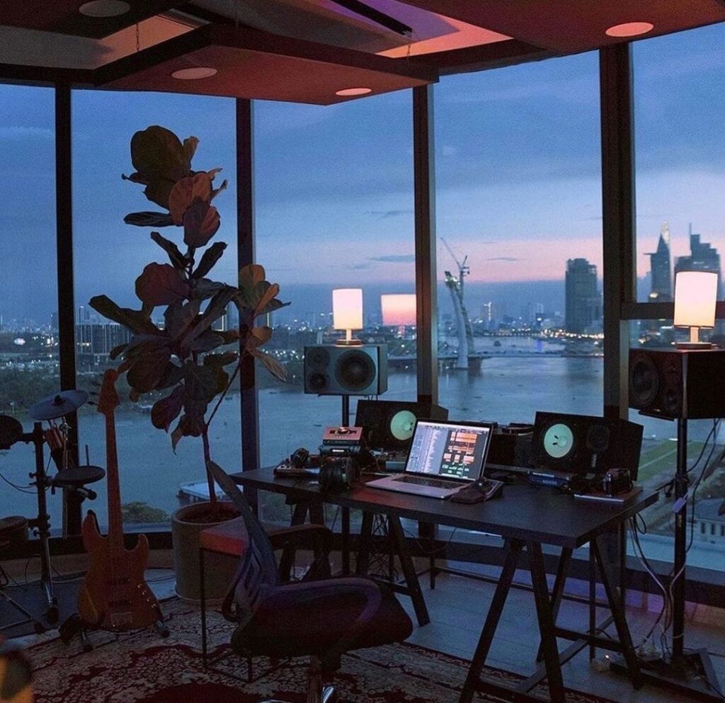 1698477278_Studio-Desk.jpg