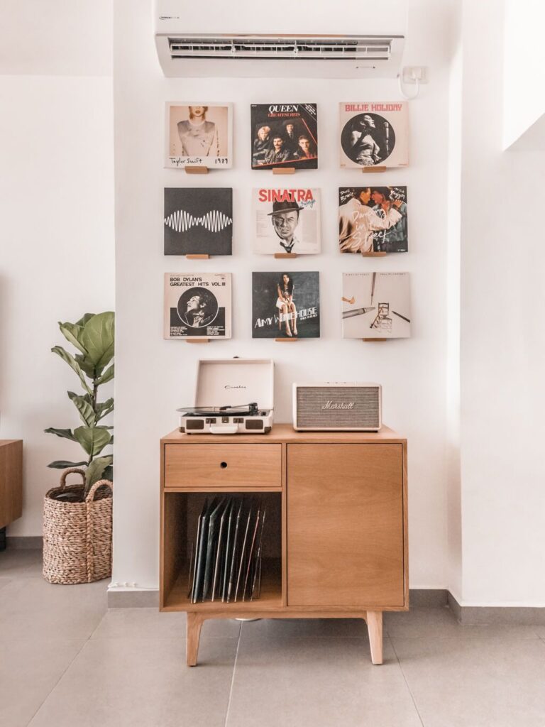 1698484829_Living-Room-Furniture.jpg