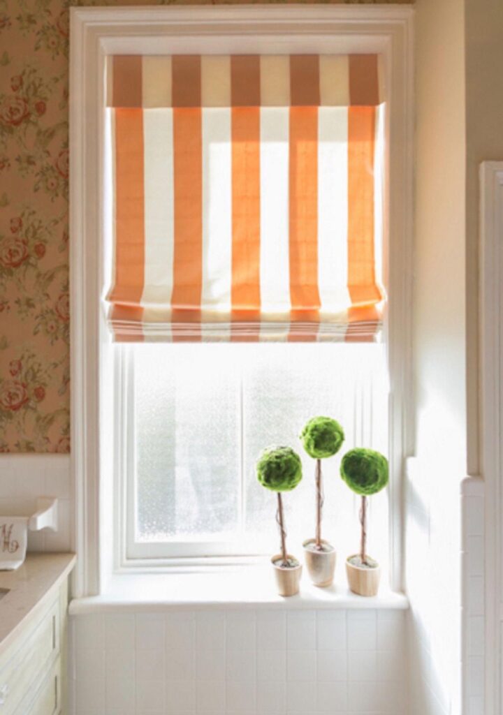 1698489681_BATHROOM-WINDOW-CURTAINS.jpg