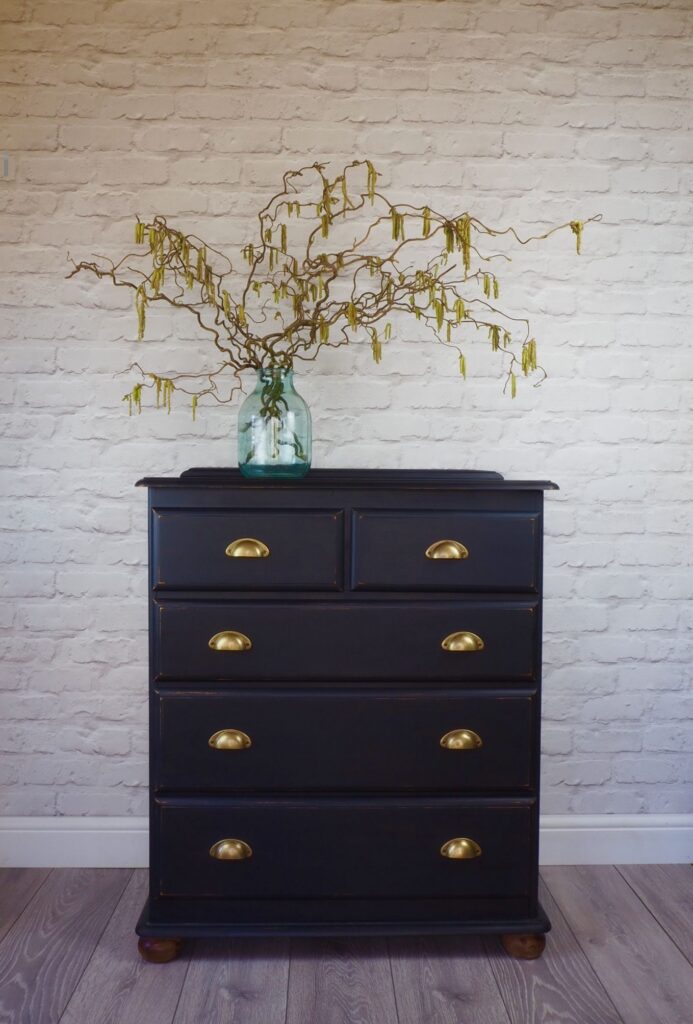 1698490093_BLACK-CHEST-OF-DRAWERS.jpg