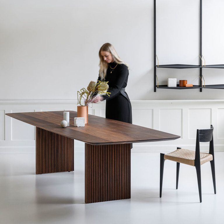 Contemporary Dining Table  That
  Catch An Eye