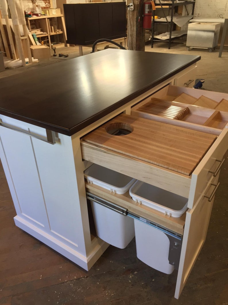 1698491312_Custom-Kitchen-Islands.png
