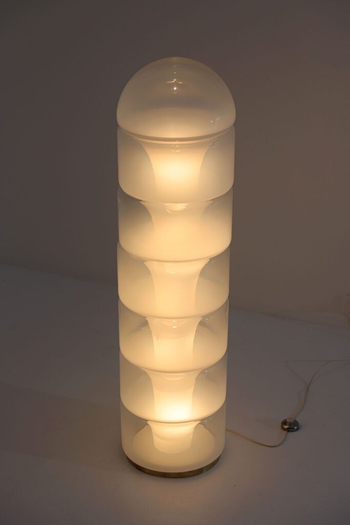1698491416_Designer-floor-lamps.jpg