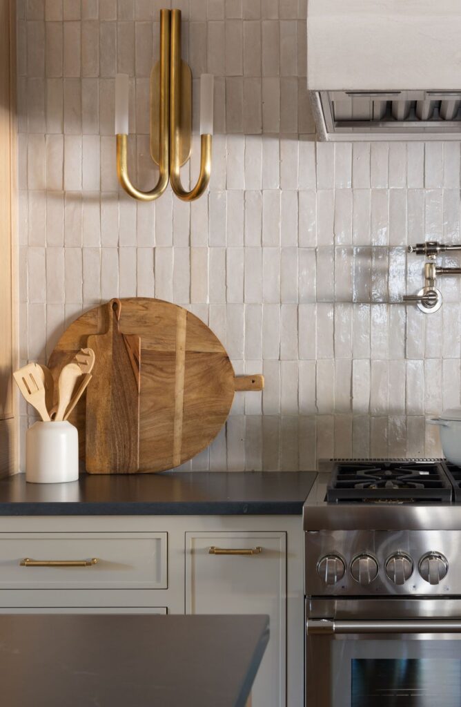 1698492957_Kitchen-Backsplash-Tiles.jpg