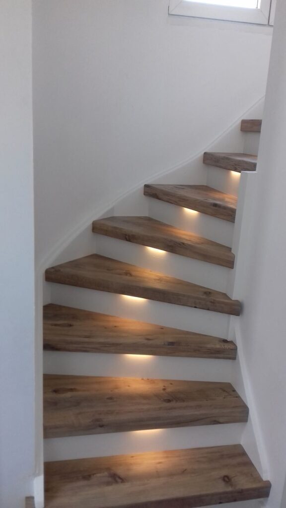 1698496954_Stair-Lighting-Ideas.jpg
