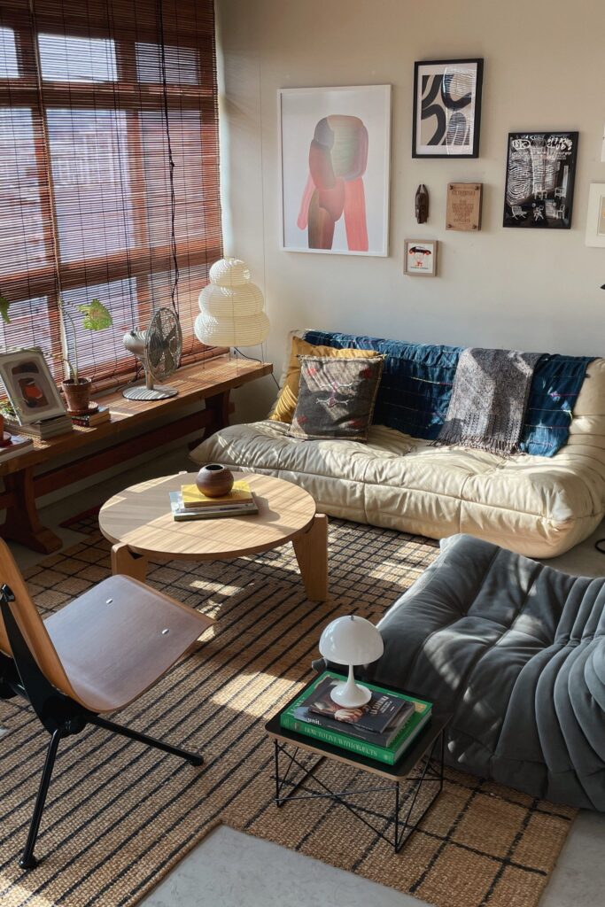 1698498186_Apartment-Living-Room-Furniture.jpg