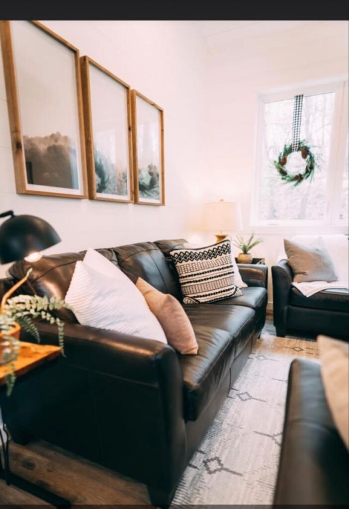 1698499208_BLACK-LEATHER-SOFAS.jpg