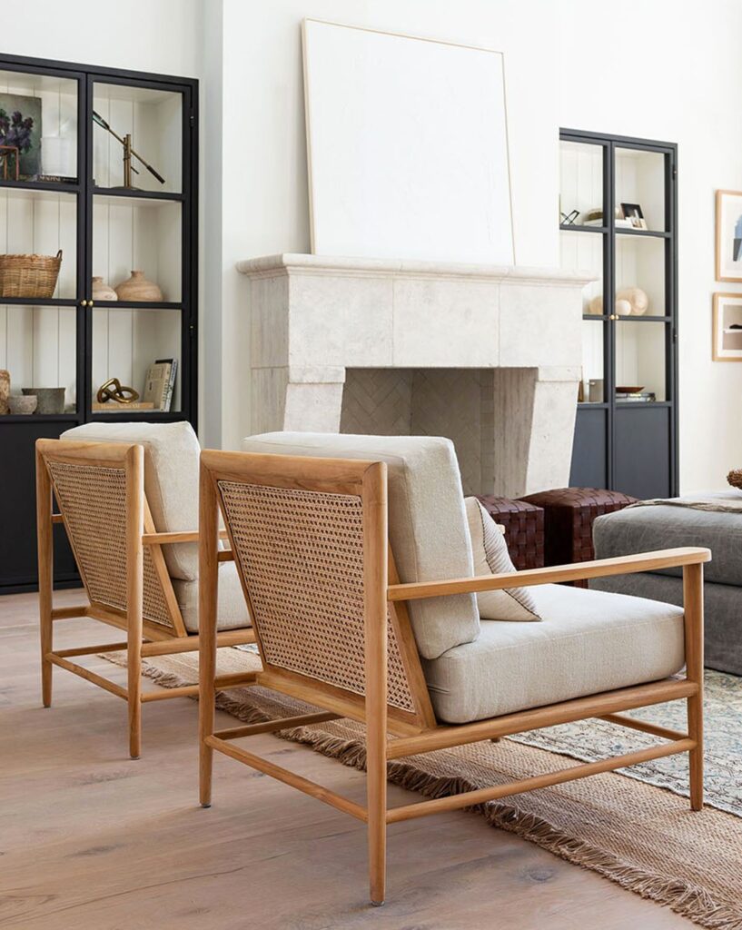 1698499922_Comfortable-Living-Room-Chair.jpg