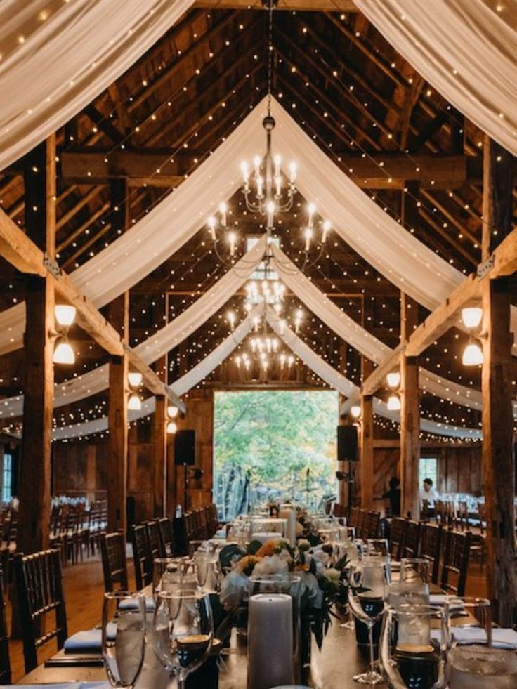 1698507517_Barn-Lights-Ideas.jpg