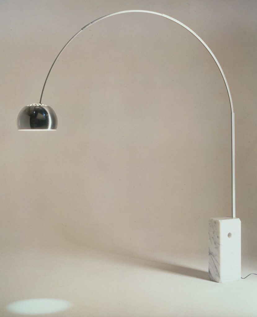 1698509484_Designer-floor-lamps.jpg