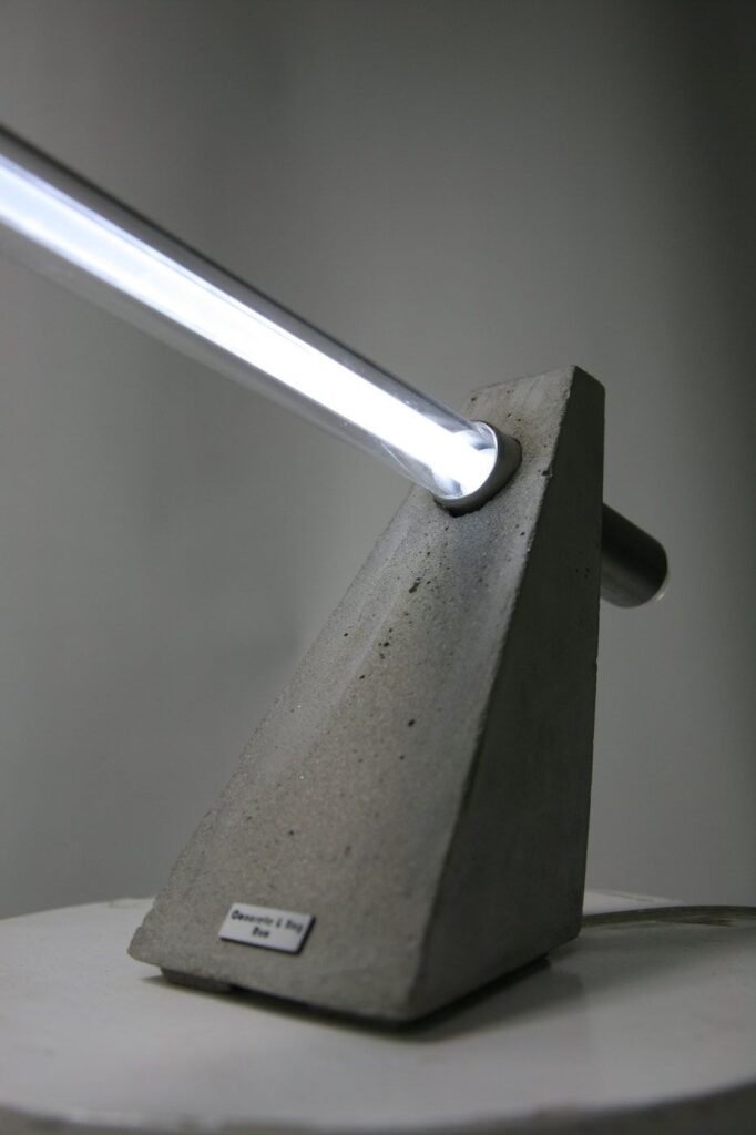 1698509534_desk-light.jpg