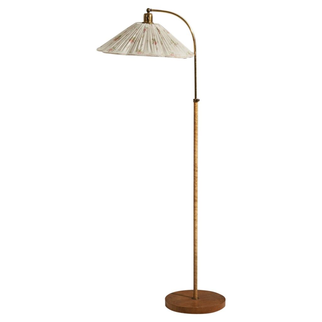 1698509925_Floor-lamps-with-fabric-shade.jpg