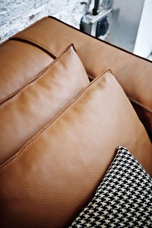 1698511521_Leather-Sectional-Sofa.jpg