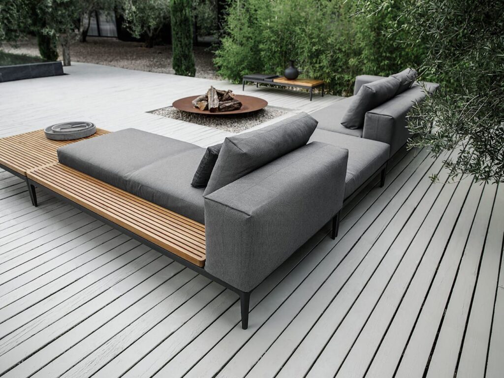 1698512053_Lounge-furniture-for-garden.jpg