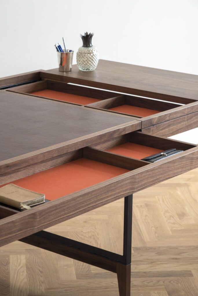 1698512466_Modern-Desks.jpg