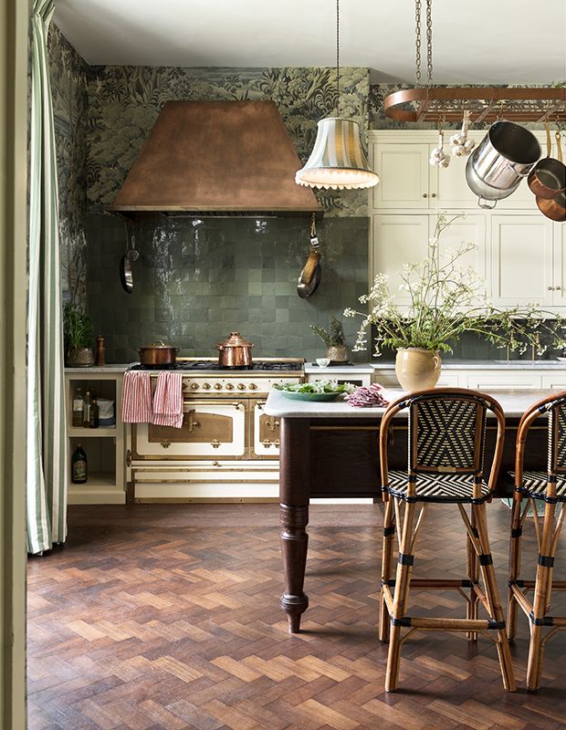 Country Kitchens That Feel Homey and Warm