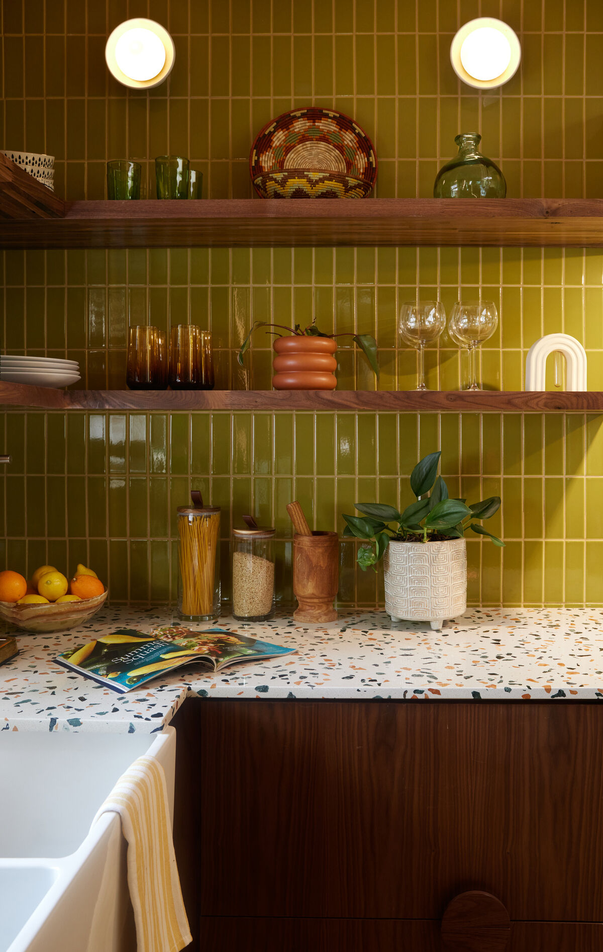 Chic tiles in the blink of an eye –
  kitchen tiles design ideas