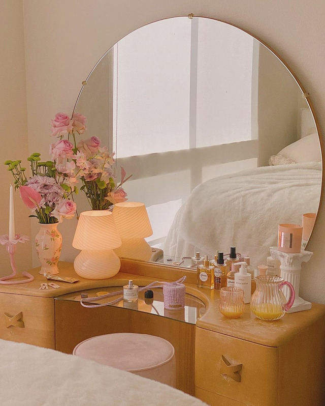 Bedroom-Vanity.png