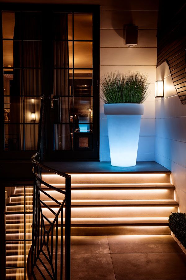 Illuminated-furniture-Ambiance-thanks-to-LEDs.jpg