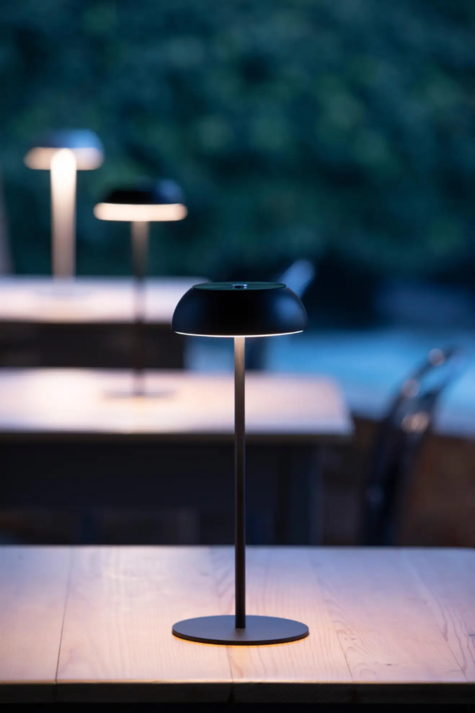 LED-table-lamp.png