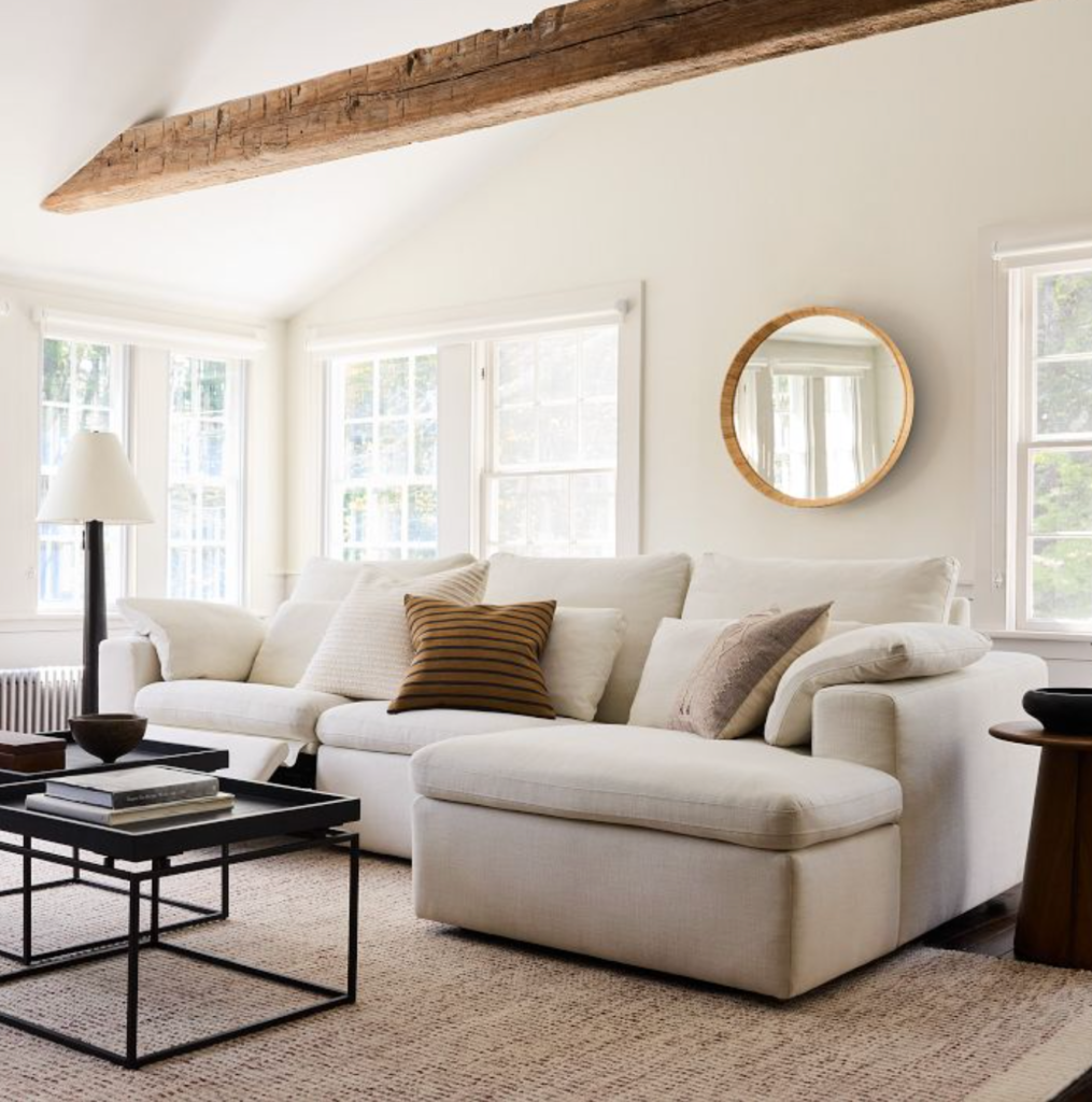 Sectional-Sofa-With-Recliner.png