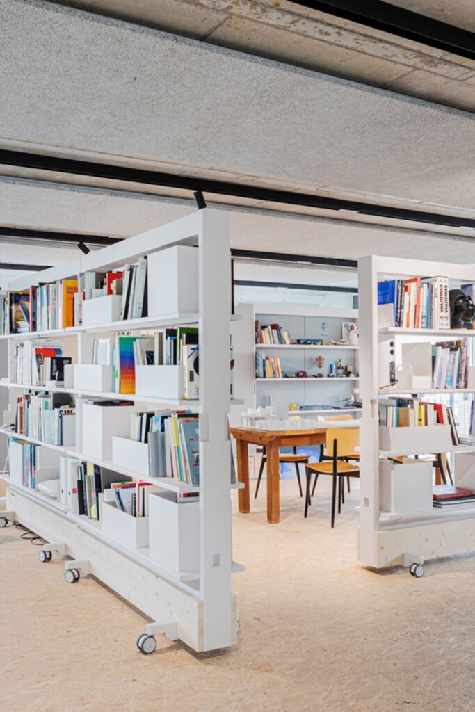 White-Office-Furniture.jpg